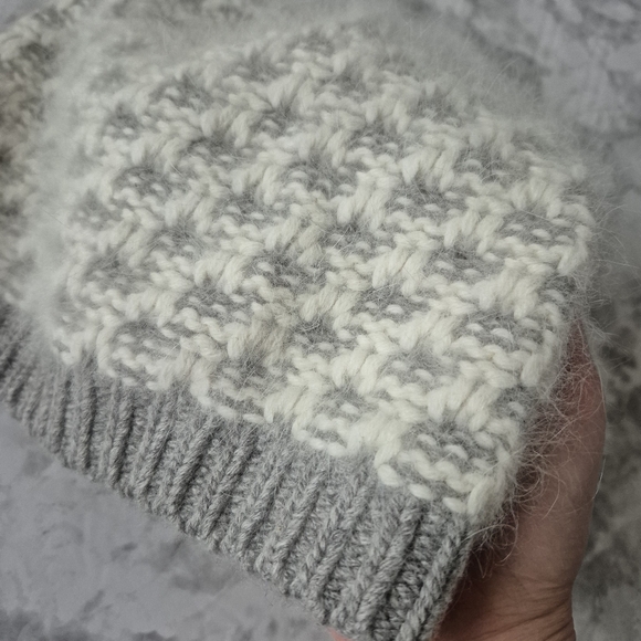 Club Monaco Angora Rabbit Hair & Wool Blend Beanie Hat - Picture 3 of 7